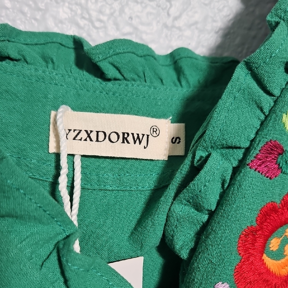 Green Floral Embroidered Dress - Picture 6 of 9